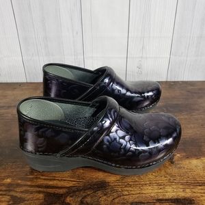 Dansko XP 2.0 Womens Floral Purple Professional Clogs Size 38 EU 7.5-8 US